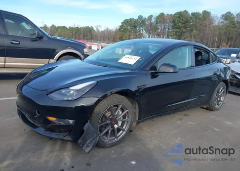 2021 Tesla Model 3 Standard Range Plus Rear-Wheel Drive z USA, uszkodzony, nr VIN 5YJ3E1EA4MF085616